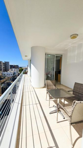 Larnaca Marina Sea View Apartment